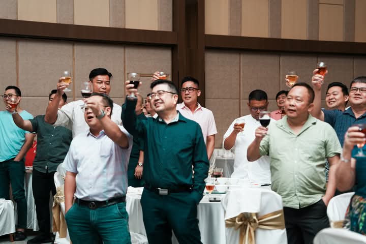 Photo 9 from 30th Anniversary Dinner album